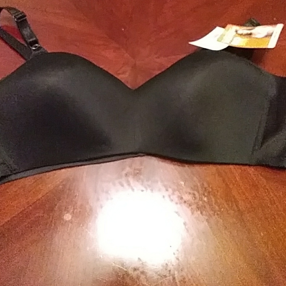 Brand NEW !40C Black Bra/ WIRE FREE